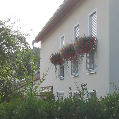 Ferienwohnung Im Gruenen Illschwang Luaran gambar